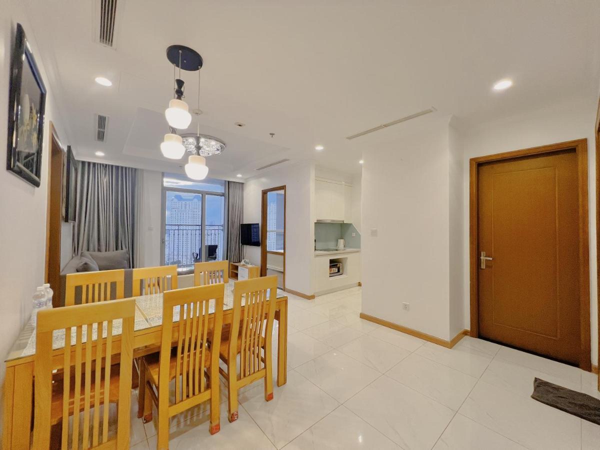 Homes By Christine - Vinhomes Central Park Хошимин Екстериор снимка