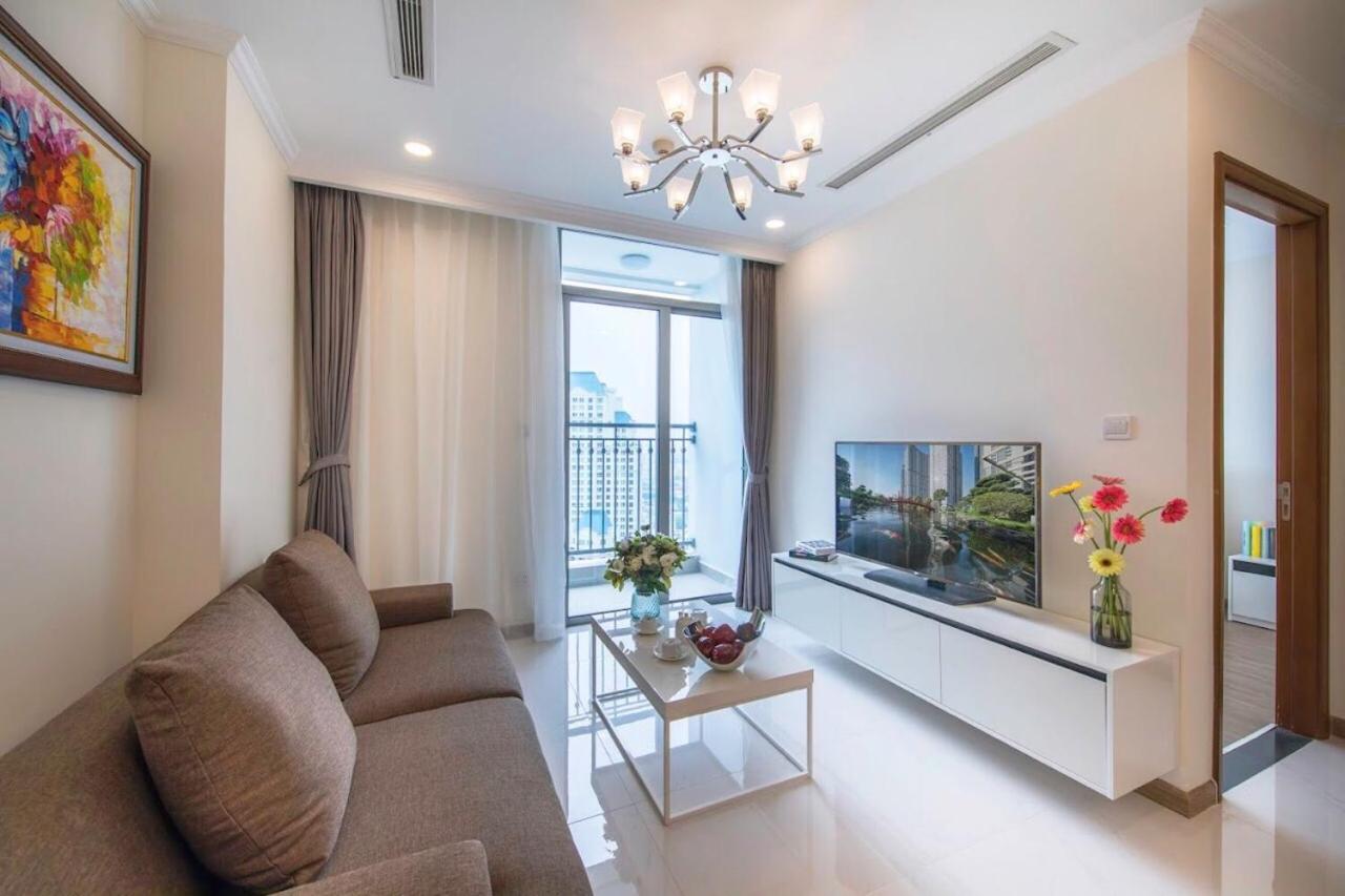 Homes By Christine - Vinhomes Central Park Хошимин Екстериор снимка