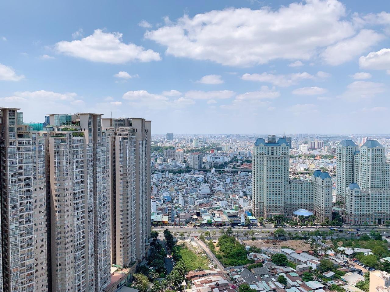 Homes By Christine - Vinhomes Central Park Хошимин Екстериор снимка