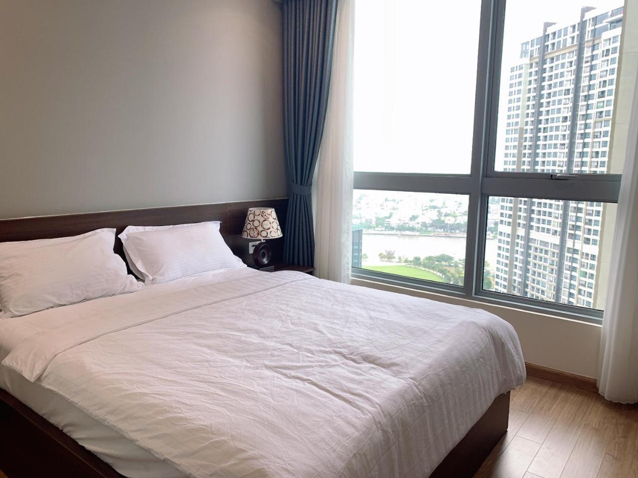Homes By Christine - Vinhomes Central Park Хошимин Екстериор снимка