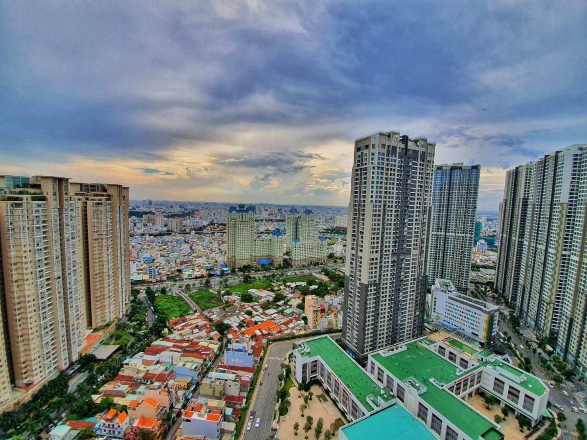 Homes By Christine - Vinhomes Central Park Хошимин Екстериор снимка