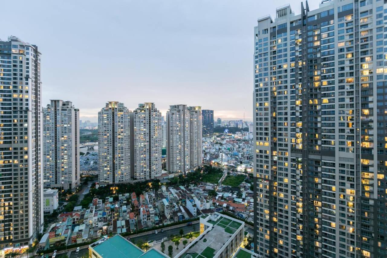 Homes By Christine - Vinhomes Central Park Хошимин Екстериор снимка